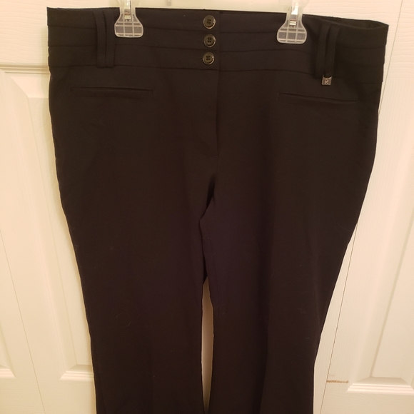 3/$25 Reitmans black crop/petite wide leg dress pants, mid-rise size 12p - Picture 2 of 7